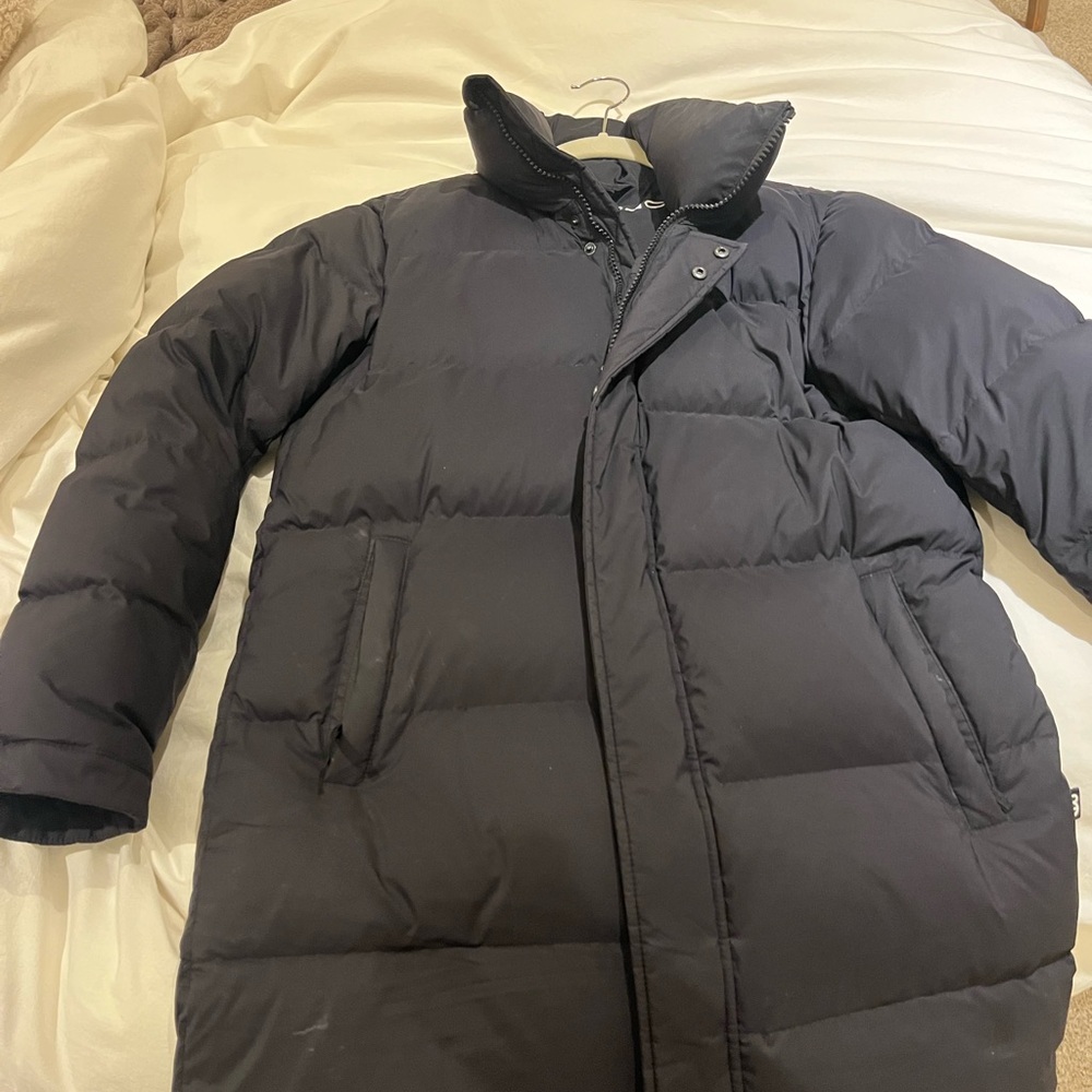 Aritzia Black Quilted Puffer Coat